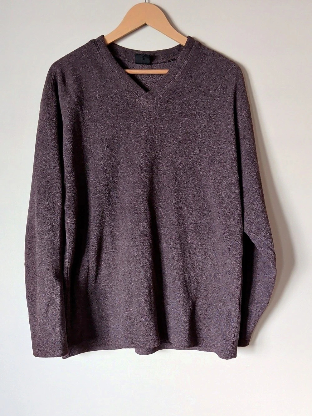 Essential Needs V-Neck Long Sleeve Fleece Brown Size Medium